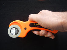 Load image into Gallery viewer, Rotary cutter