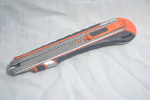 Load image into Gallery viewer, 25mm heavy duty craft knife
