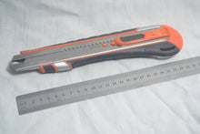 Load image into Gallery viewer, 25mm heavy duty craft knife
