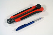 Load image into Gallery viewer, heavy duty craft knives