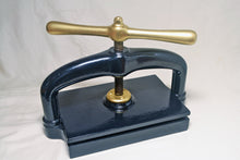 Load image into Gallery viewer, Book press - large

